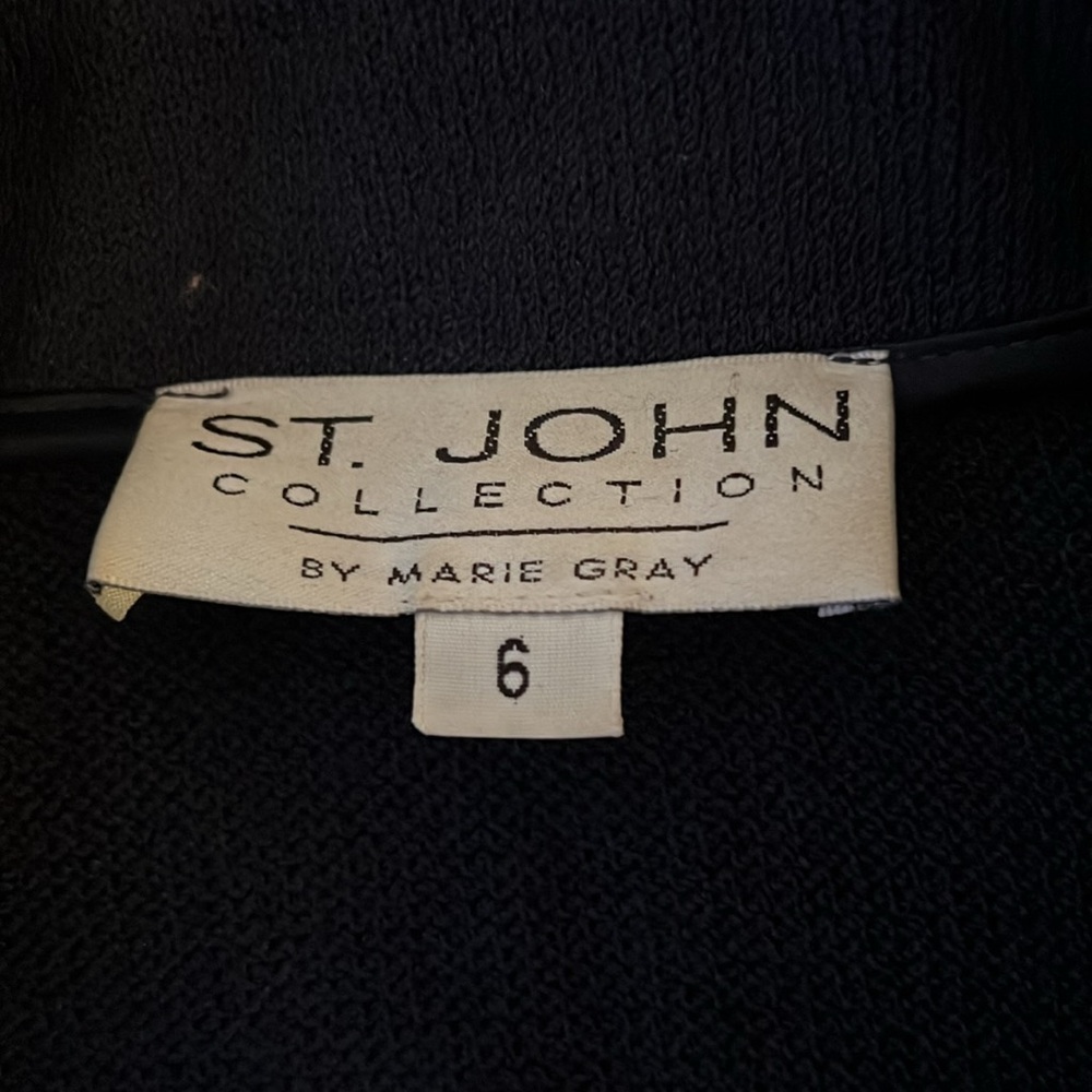 Vintage St. John Collection Navy Blue Long Knit Jacket with Gold Buttons Size 6 - Picture 12 of 16